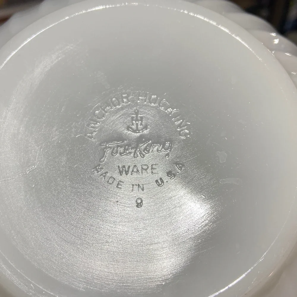 Anchor Hocking Fire-King Vintage Milk Glass Swirl‎ Nesting Mixing Bowls Set of 4